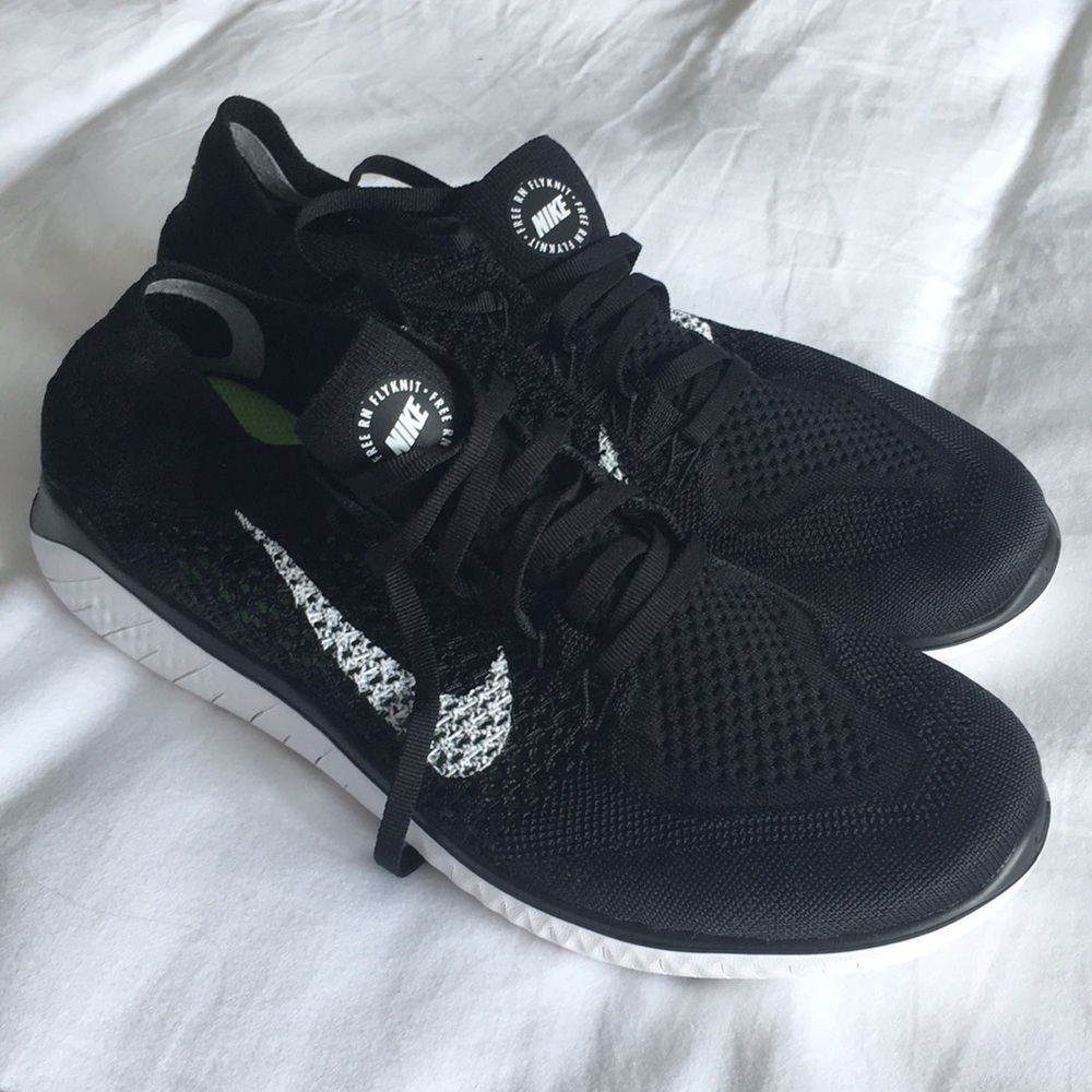 New Nike Flyknit Size 9.5 without box